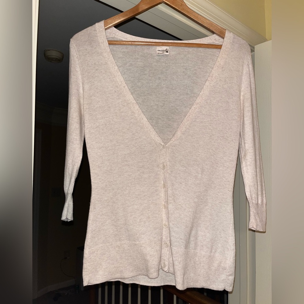 Essentials by Full Tilt Medium Beige Sweater/ Cardigan